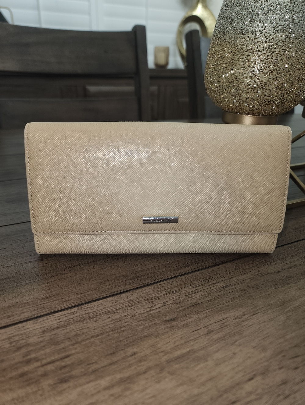 Burberry Beige Women's Wallet Clutch - Neutral Saffiano Finish